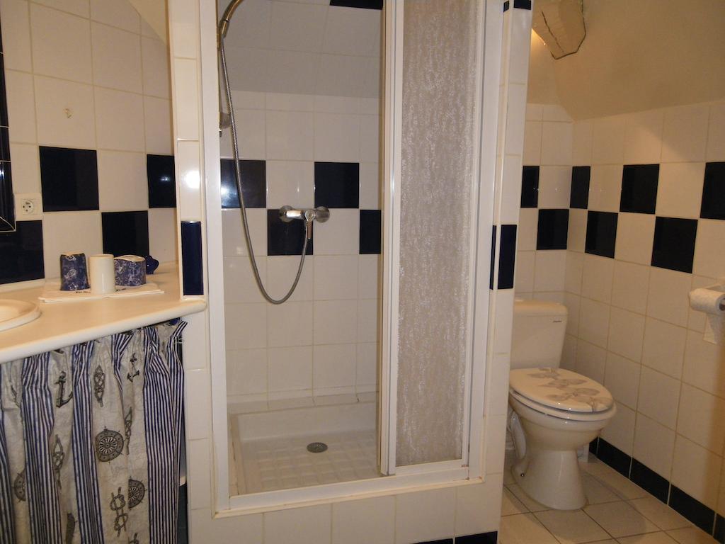 La Petite Varenne Turny Room photo